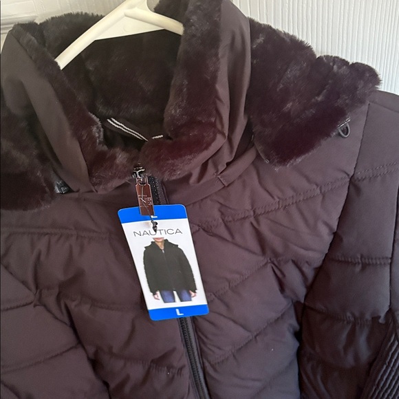 Nautica Women’s Faux fur trim , hooded mid weight puffer jacket , size medium - Picture 8 of 8